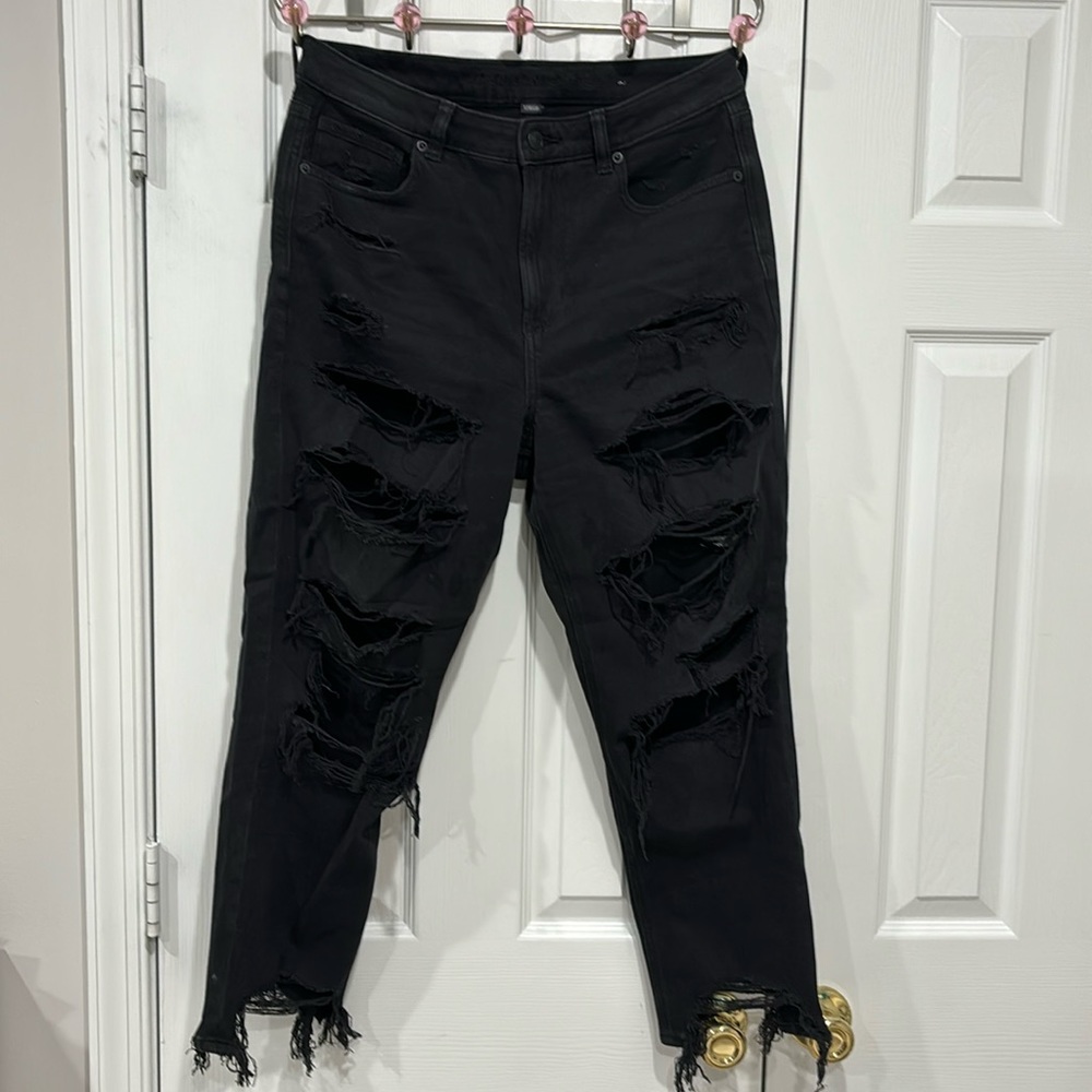 American Eagle Distressed Jeans